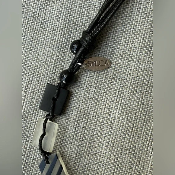 SYLCA Modern Black and White Geometric Necklace - Picture 2 of 3